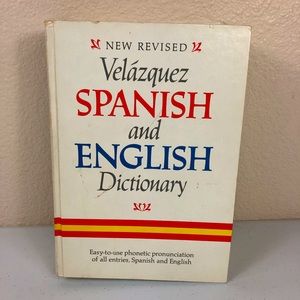 📕1974 Velazquez Spanish And English Dictionary